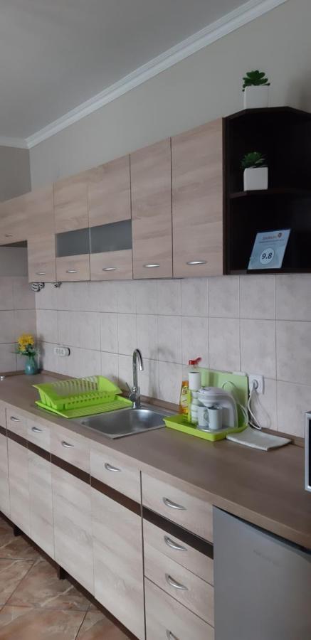 Flora Apartman Gyula Exterior foto